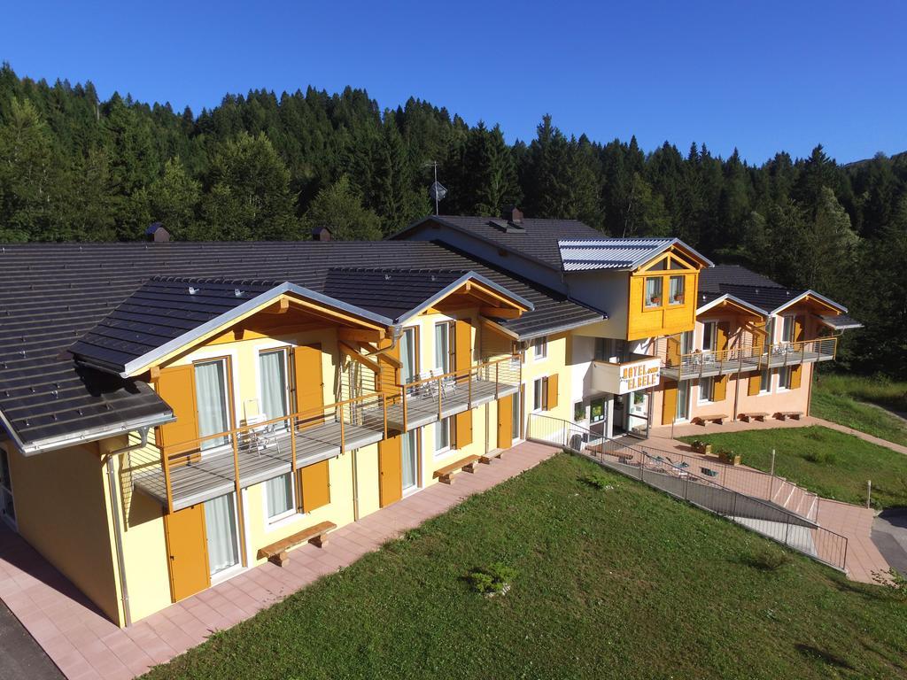 Hotel Elbele Garni Folgaria Eksteriør bilde