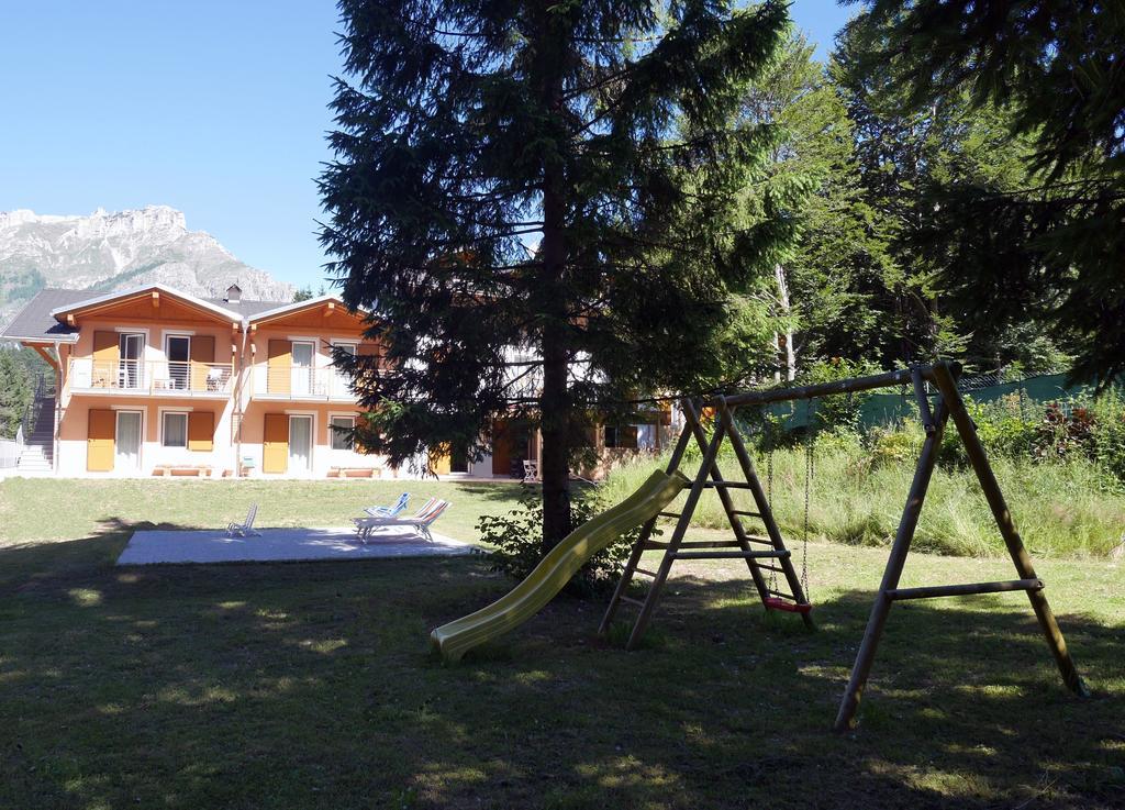 Hotel Elbele Garni Folgaria Eksteriør bilde